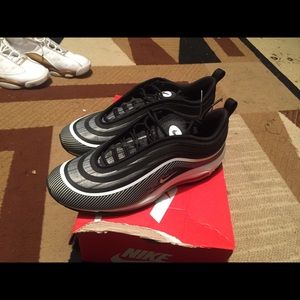 Nike Black am white 97